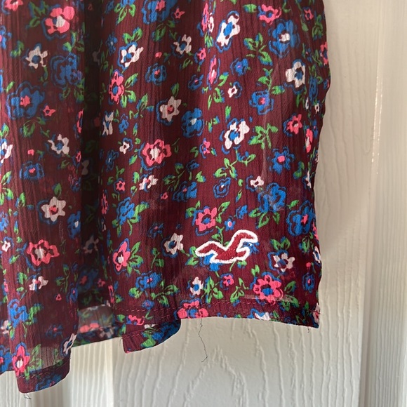 Hollister semi sheer cropped baby doll top burgundy floral print - Picture 3 of 6